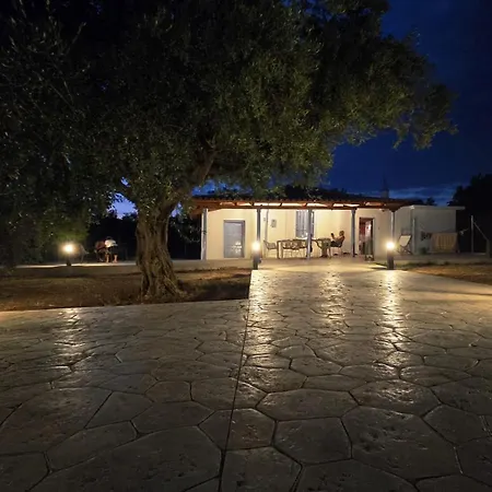 Villa Navarino Greek House Vromonérion