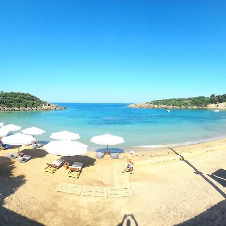Villa Navarino Greek House Vromonérion